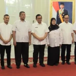Gubernur Jakarta Pramono Anung melantik Komisoner Komisi Penyiaran Informasi Daerah (KPID) Provinsi DKI Jakarta Periode 2025-2028 di Balai Kota Jakarta, Rabu (17/12/2025).
